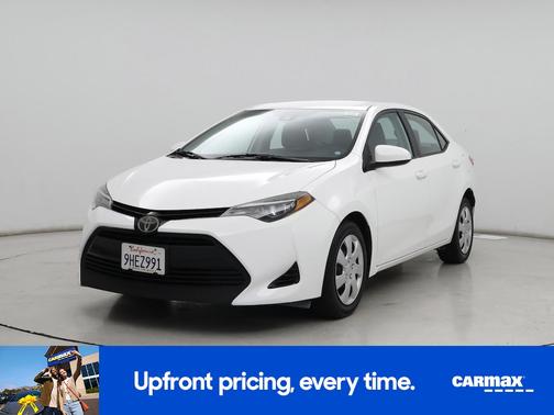 White 2018 Toyota Corolla SE