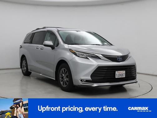 2023 Toyota Sienna XLE