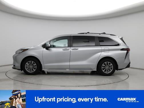 2023 Toyota Sienna XLE