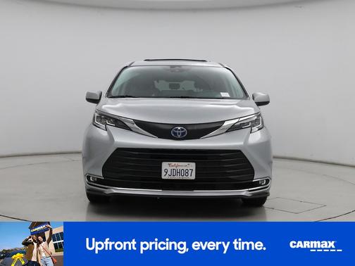 2023 Toyota Sienna XLE