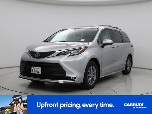 2023 Toyota Sienna XLE