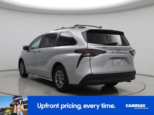 2023 Toyota Sienna XLE