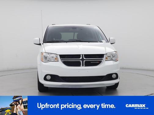White 2019 Dodge Grand Caravan SXT
