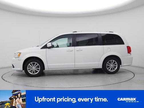 White 2019 Dodge Grand Caravan SXT