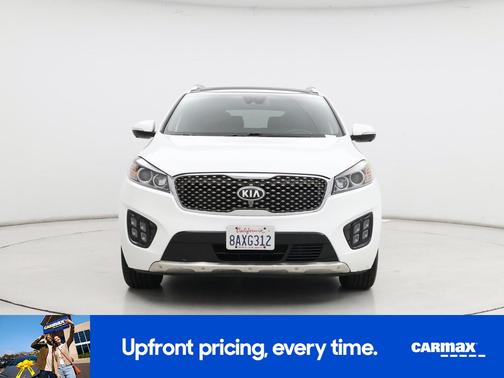 White 2018 Kia Sorento SX