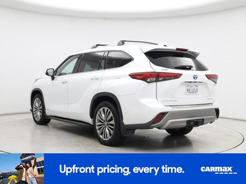 2022 Toyota Highlander Hybrid Platinum
