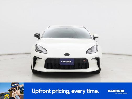 Pearl 2024 Toyota GR86 Premium