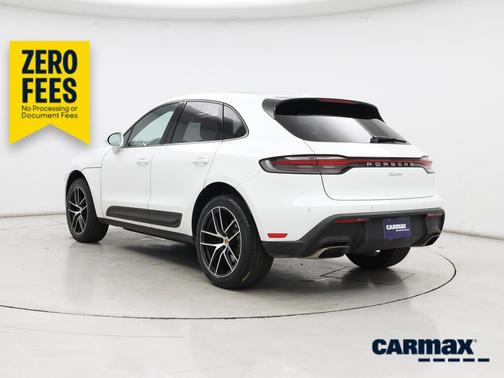White 2022 Porsche Macan