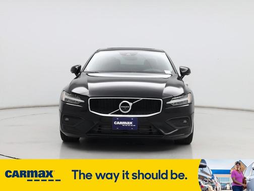 2019 Volvo S60 T6 Momentum