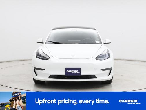 White 2022 Tesla Model 3