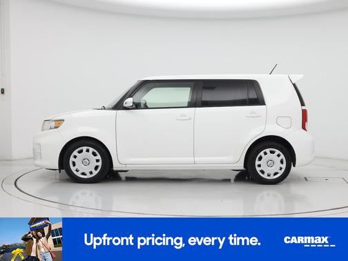 White 2015 Scion xB