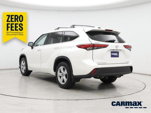 White 2020 Toyota Highlander LE