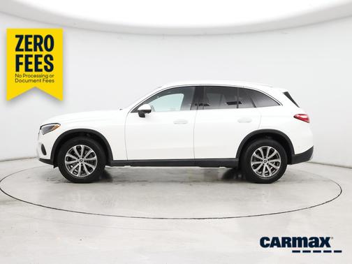 White 2024 Mercedes-Benz GLC 300