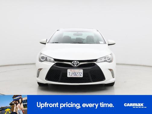 White 2015 Toyota Camry XSE