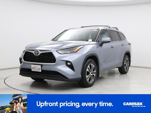 Blue 2023 Toyota Highlander Hybrid XLE