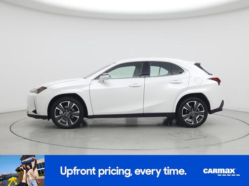 White 2025 Lexus UX 300h Premium