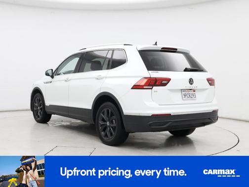 White 2024 Volkswagen Tiguan SE