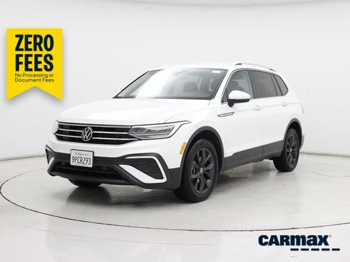 White 2024 Volkswagen Tiguan SE