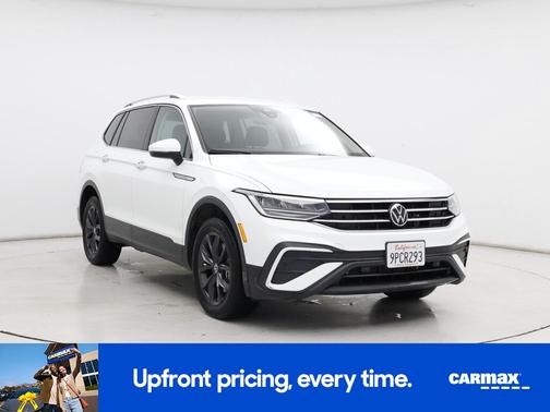 White 2024 Volkswagen Tiguan SE