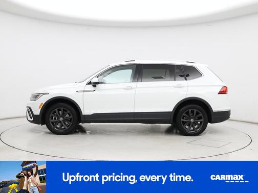 White 2024 Volkswagen Tiguan SE