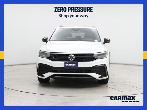 White 2023 Volkswagen Tiguan SE R-Line Black