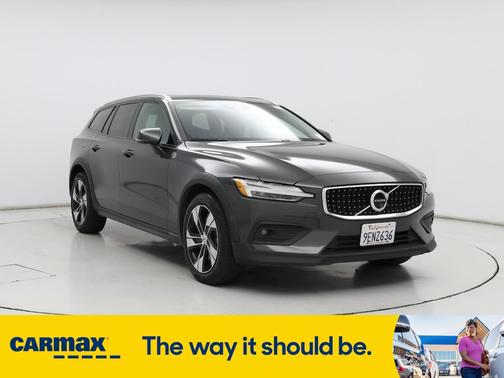 2021 Volvo V60 Cross Country T5