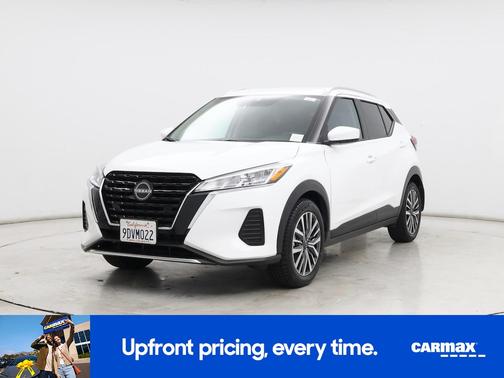 White 2023 Nissan Kicks SV