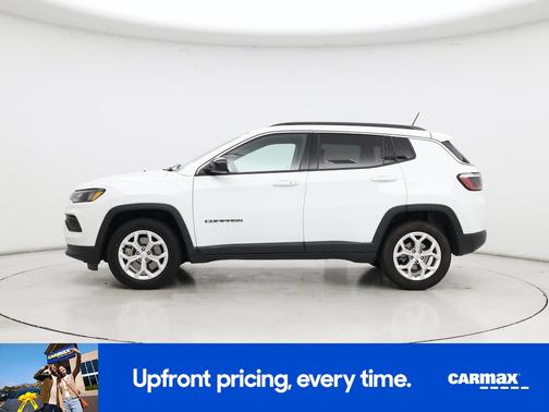 White 2024 Jeep Compass Latitude
