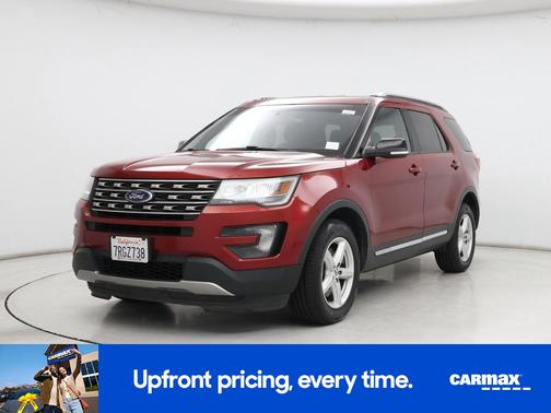 Red 2016 Ford Explorer XLT
