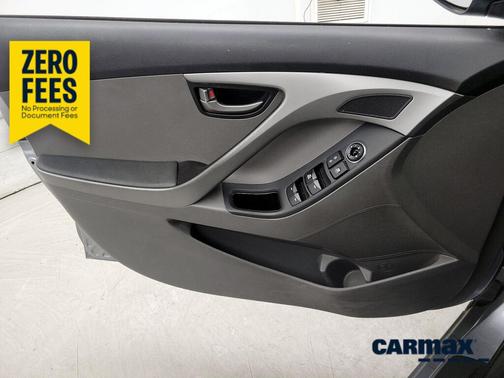 Silver 2015 Hyundai ELANTRA SE