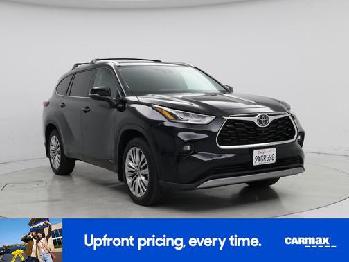 Black 2026 Toyota Highlander Hybrid Platinum