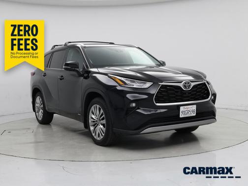 Black 2026 Toyota Highlander Hybrid Platinum