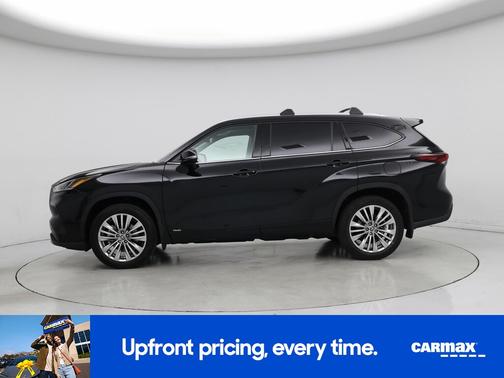 Black 2026 Toyota Highlander Hybrid Platinum