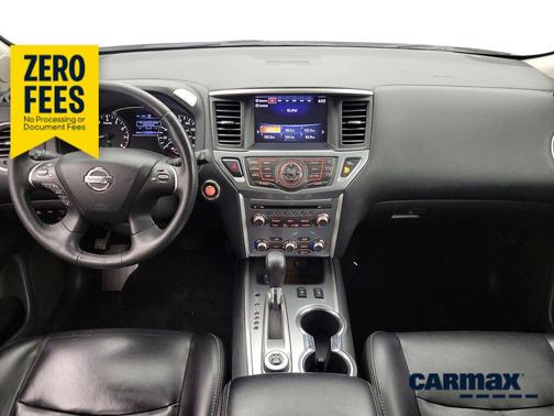 White 2017 Nissan Pathfinder SL