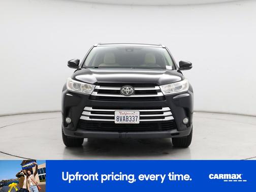 Black 2017 Toyota Highlander XLE