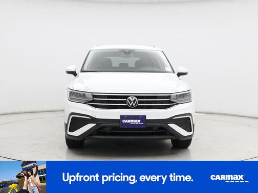 White 2024 Volkswagen Tiguan SE