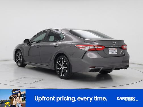 Gray 2018 Toyota Camry SE