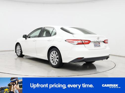 White 2018 Toyota Camry LE