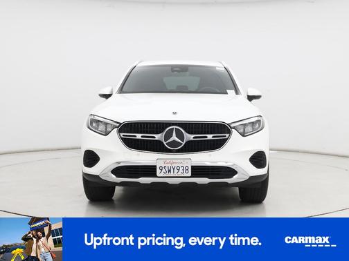 White 2024 Mercedes-Benz GLC 300