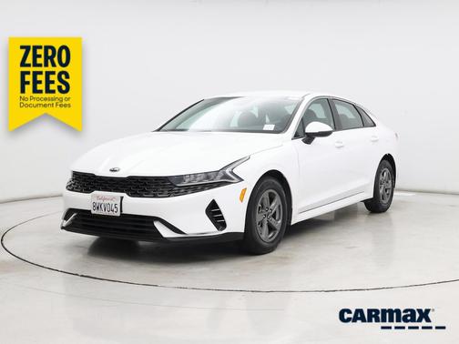 White 2021 Kia K5 LX