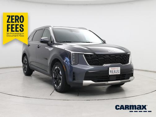 Gray 2024 Kia Sorento S