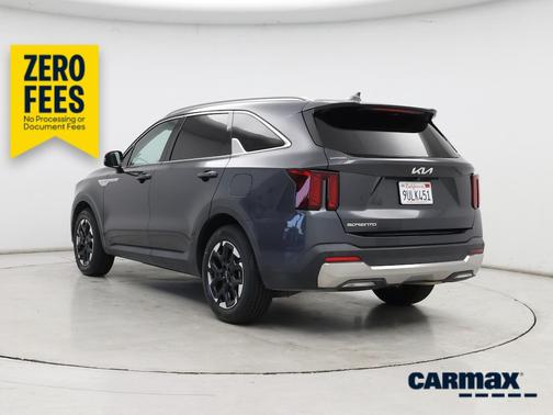 Gray 2024 Kia Sorento S