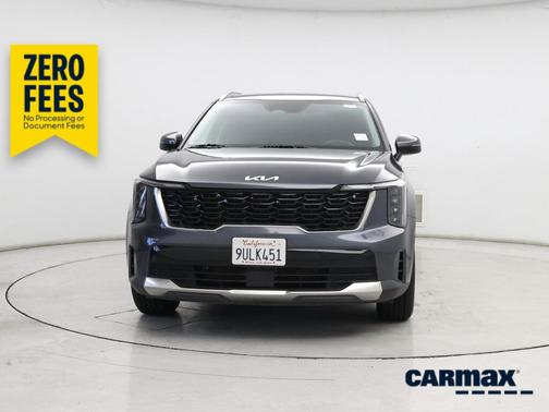 Gray 2024 Kia Sorento S