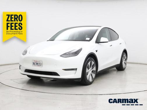 White 2024 Tesla Model Y Long Range
