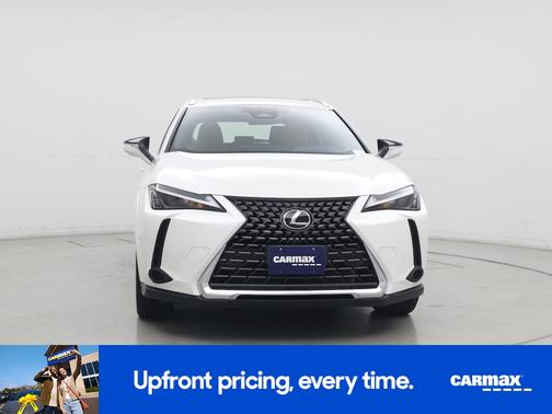 White 2025 Lexus UX 300h Premium