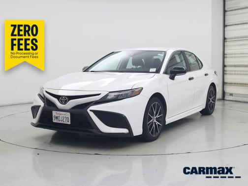 White 2022 Toyota Camry SE