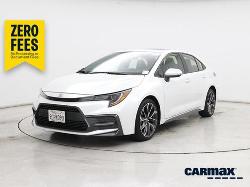 White 2022 Toyota Corolla SE