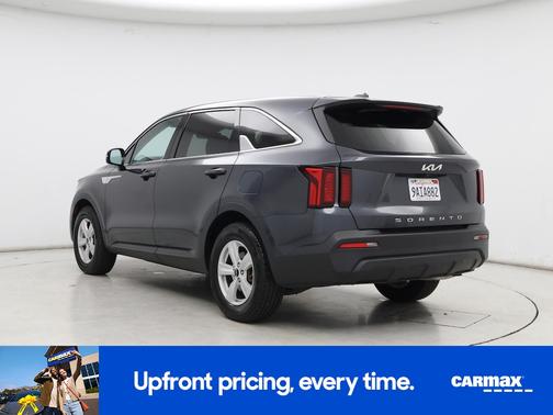 Gray 2022 Kia Sorento LX
