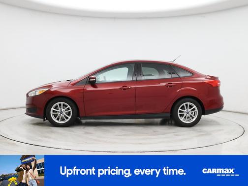 Red 2015 Ford Focus SE