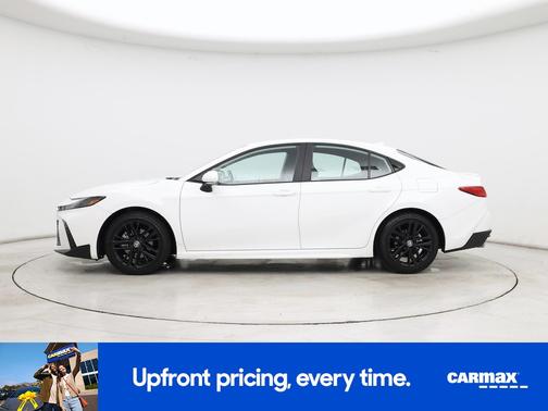 White 2025 Toyota Camry SE